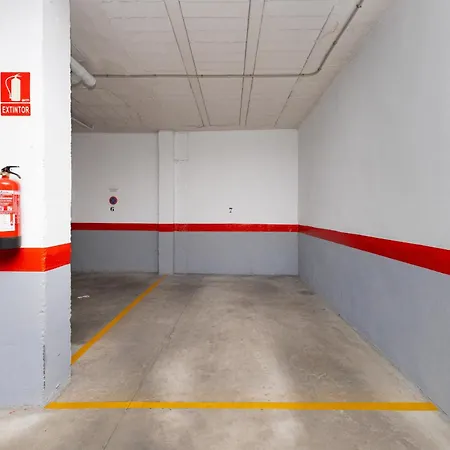 Apartment C21 Trendy 2 Bdr & Parking Downtown *