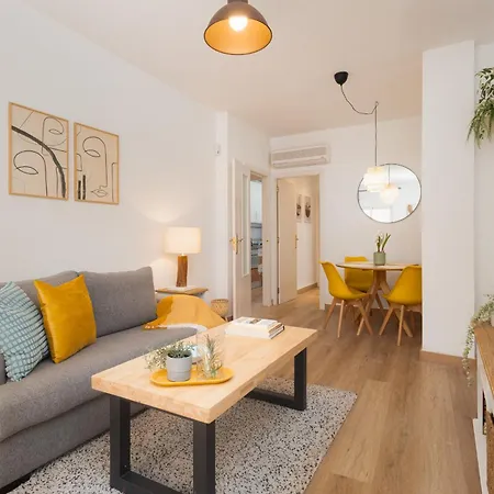 C21 Trendy 2 Bdr & Parking Downtown Apartment Malaga