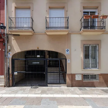 C21 Trendy 2 Bdr & Parking Downtown *